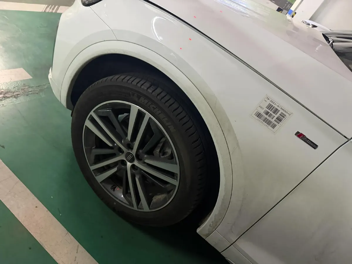 2022 Audi Q5L 2.0T 190HP L4 7DCT,autocango,china used car exporter,china ev exporter,chinese used car exporter,chinese used ev exporter