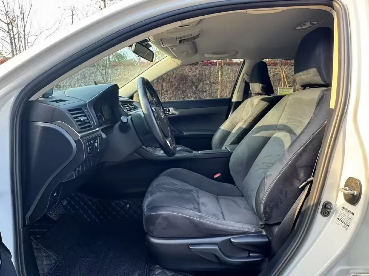 2020 Lexus CT 1.8L 99HP L4 E-CVT Hybrid,autocango,china used car exporter,china ev exporter,chinese used car exporter,chinese used ev exporter