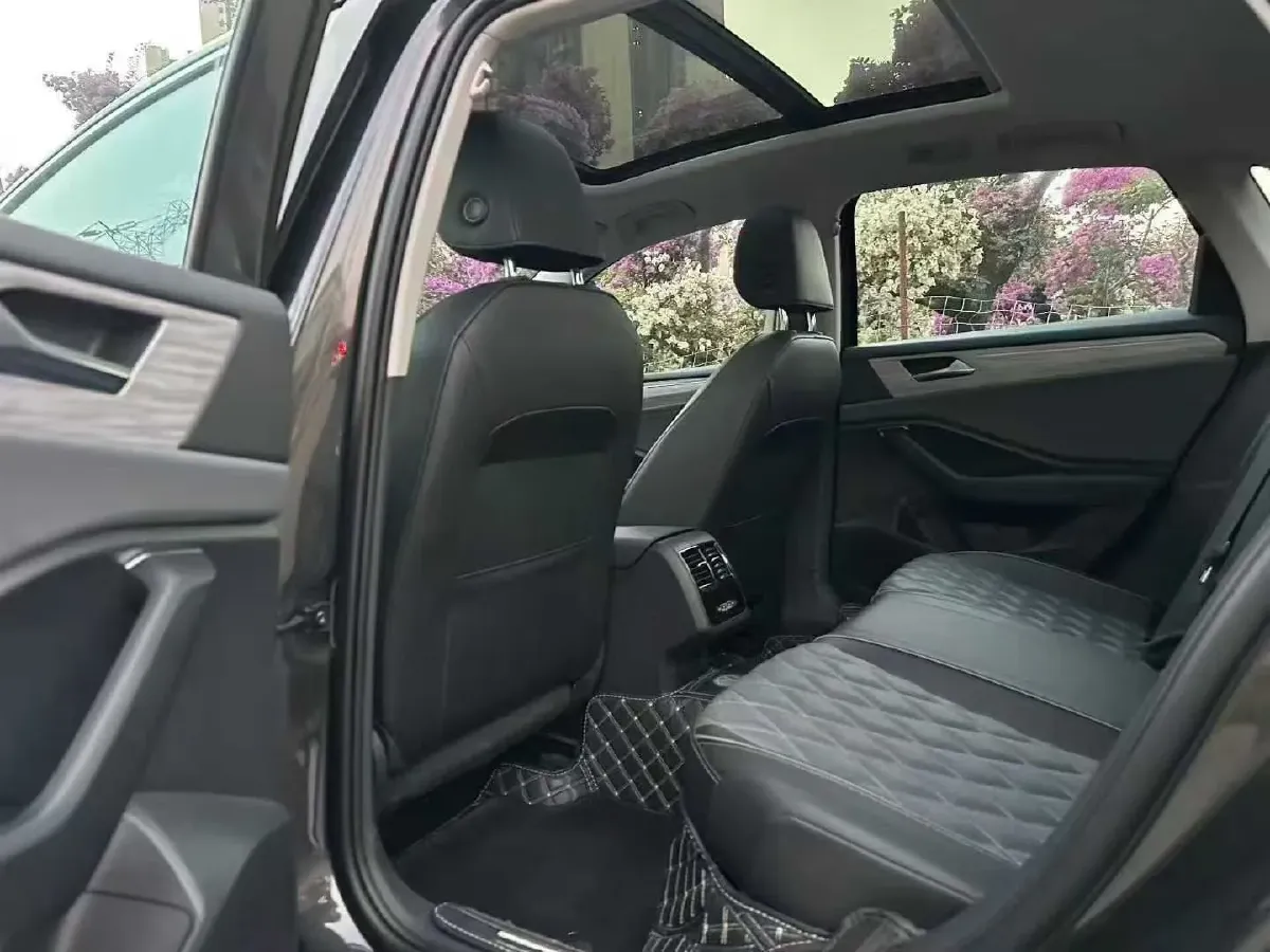 2023 Volkswagen Sagitar 1.5T 160HP L4 7DCT,autocango,china used car exporter,china ev exporter,chinese used car exporter,chinese used ev exporter