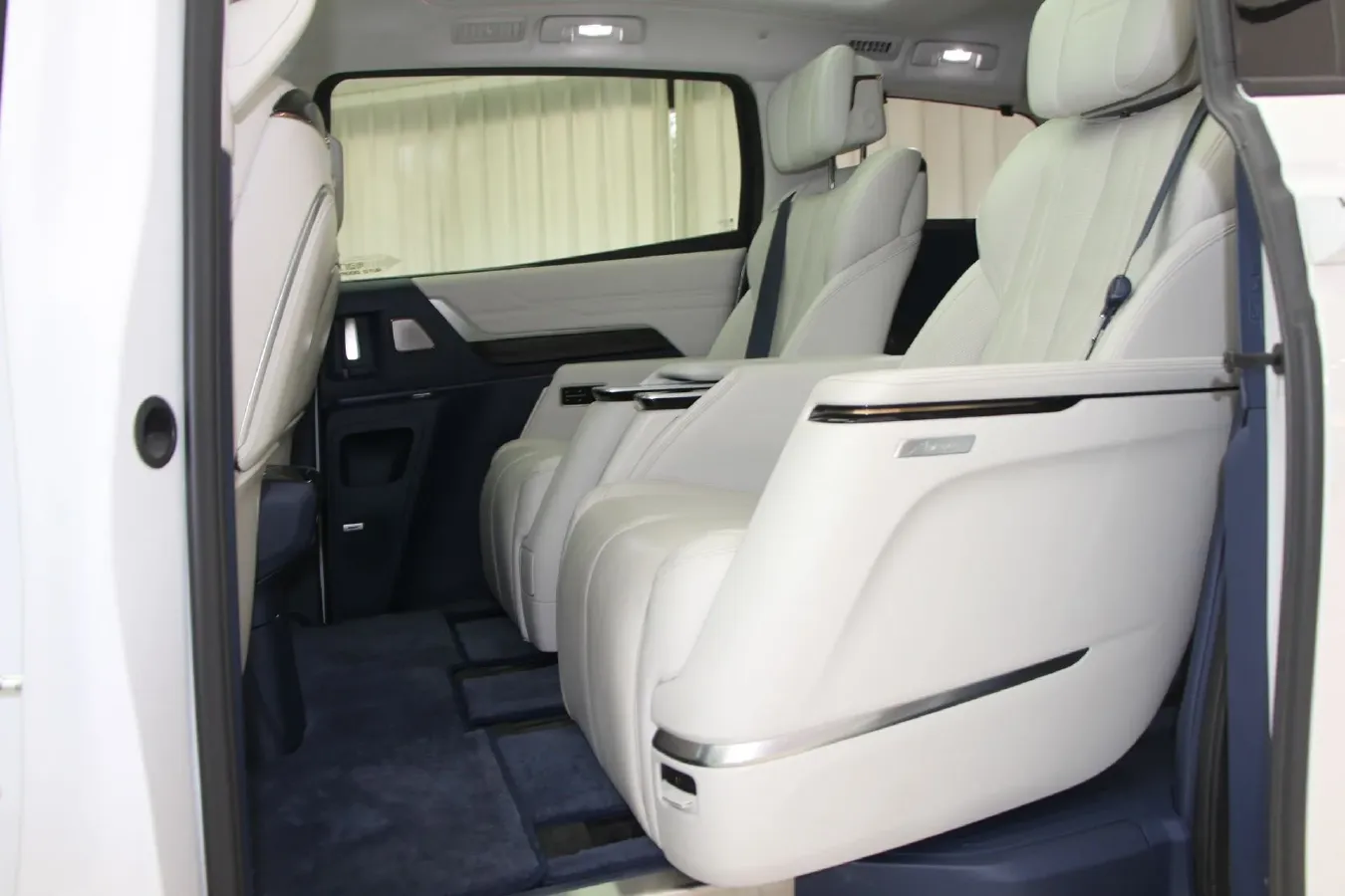 2023 Buick Century 2.0T 237HP L4 9AT,autocango,china used car exporter,china ev exporter,chinese used car exporter,chinese used ev exporter