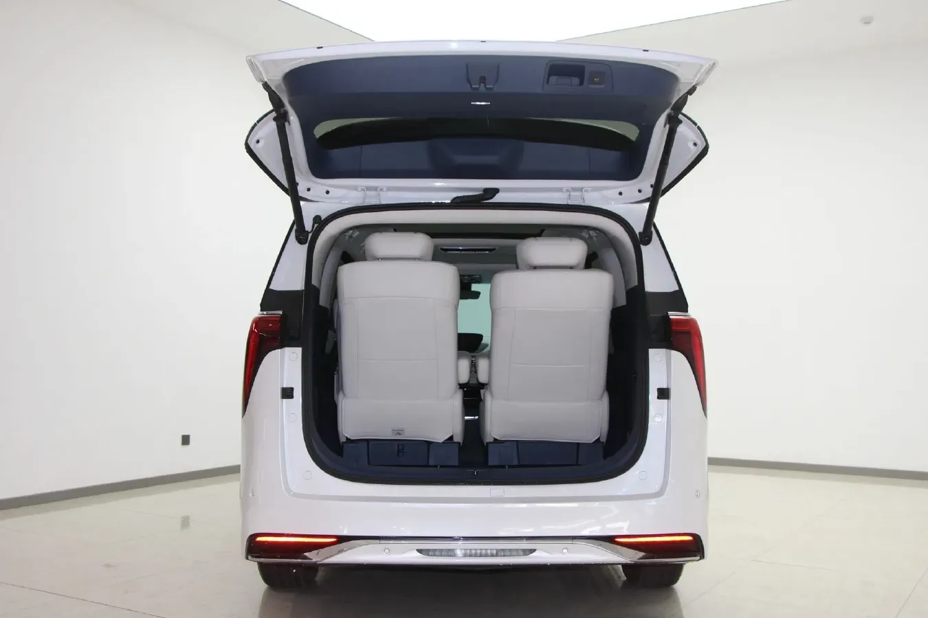 2023 Buick Century 2.0T 237HP L4 9AT,autocango,china used car exporter,china ev exporter,chinese used car exporter,chinese used ev exporter