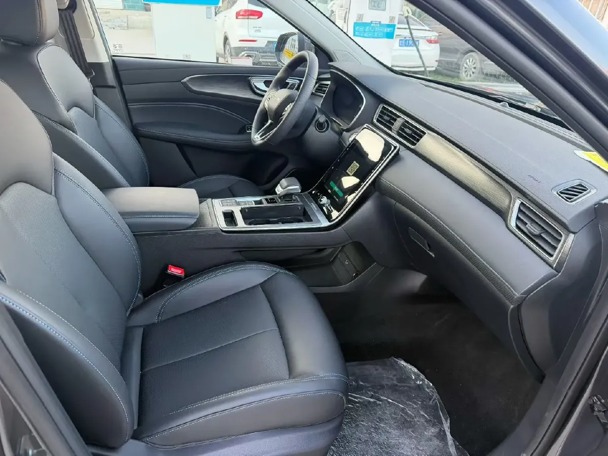 2025 Roewe RX5 1.5T 181HP L4 7DCT,autocango,china used car exporter,china ev exporter,chinese used car exporter,chinese used ev exporter