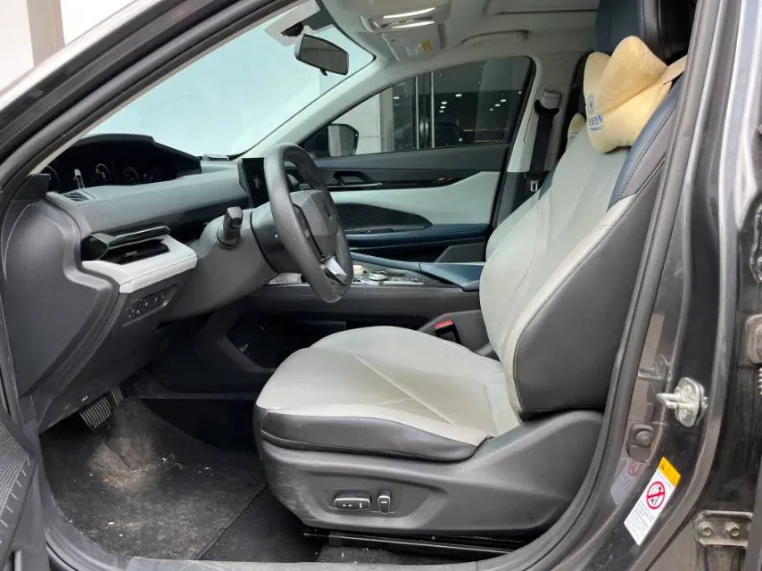 2023 ChangAn UNI-V iDD 1.5T 170HP L4 6TCT PHEV 18.4KWH,autocango,china used car exporter,china ev exporter,chinese used car exporter,chinese used ev exporter