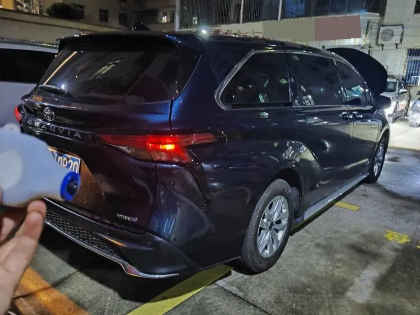 2023 Toyota Granvia 2.5L 189HP L4 E-CVT Hybrid,autocango,china used car exporter,china ev exporter,chinese used car exporter,chinese used ev exporter