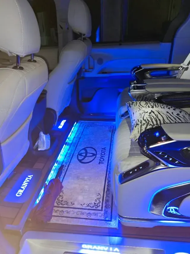 2023 Toyota Granvia 2.5L 189HP L4 E-CVT Hybrid,autocango,china used car exporter,china ev exporter,chinese used car exporter,chinese used ev exporter