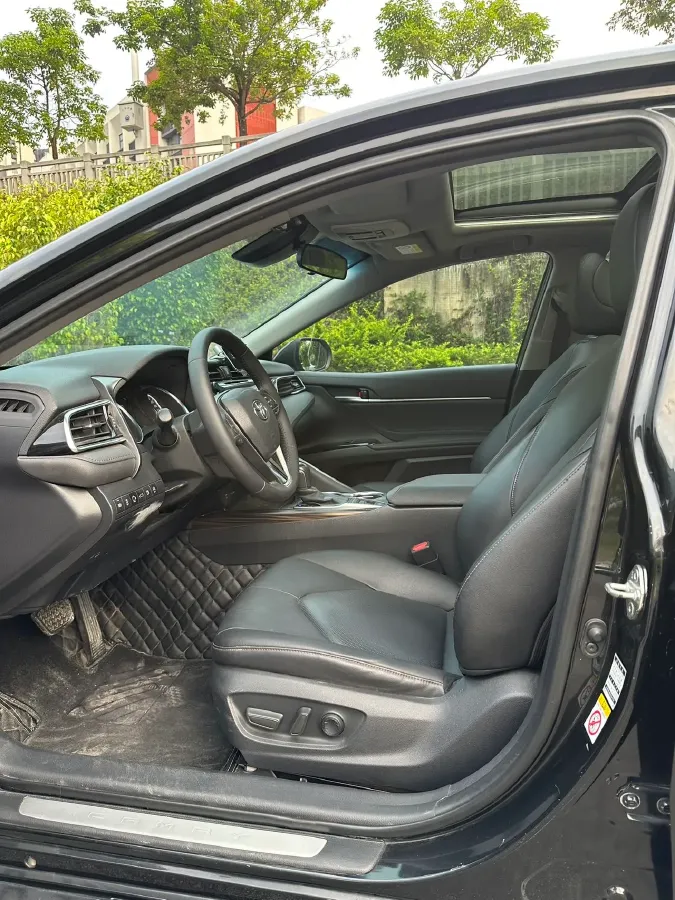 2018 Toyota Camry 2.5L 209HP L4 8AT,autocango,china used car exporter,china ev exporter,chinese used car exporter,chinese used ev exporter