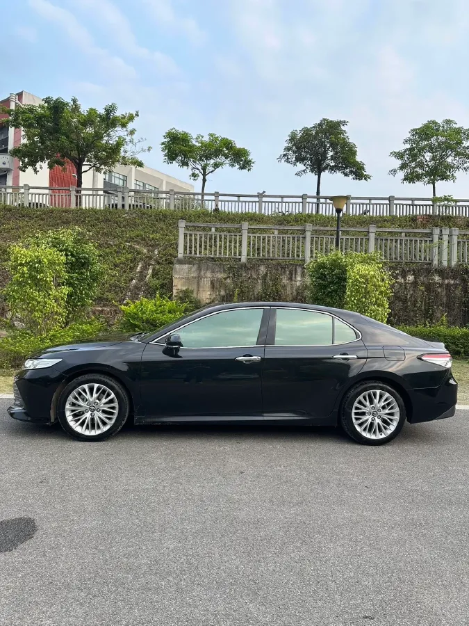 2018 Toyota Camry 2.5L 209HP L4 8AT,autocango,china used car exporter,china ev exporter,chinese used car exporter,chinese used ev exporter