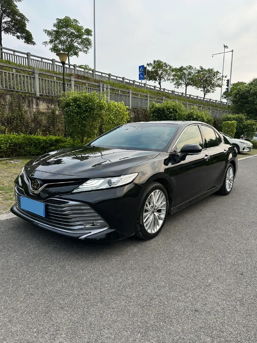 2018 Toyota Camry 2.5L 209HP L4 8AT