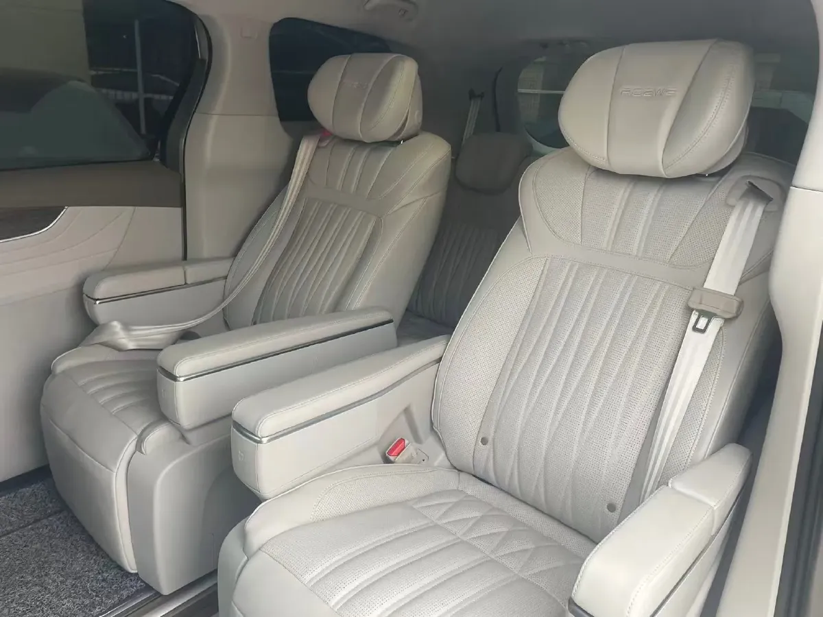 2023 Roewe iMAX8 2.0T 234HP L4 8AT,autocango,china used car exporter,china ev exporter,chinese used car exporter,chinese used ev exporter