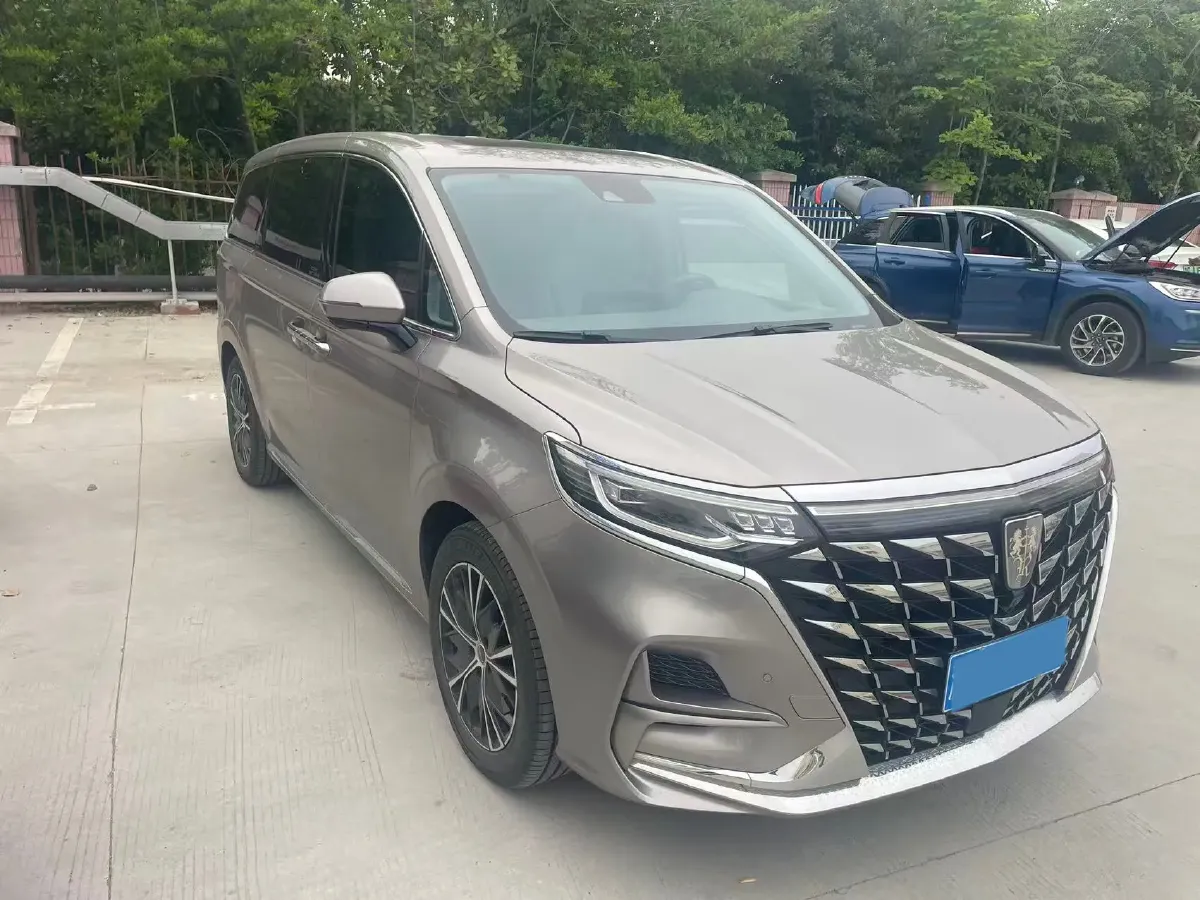2023 Roewe iMAX8 2.0T 234HP L4 8AT,autocango,china used car exporter,china ev exporter,chinese used car exporter,chinese used ev exporter