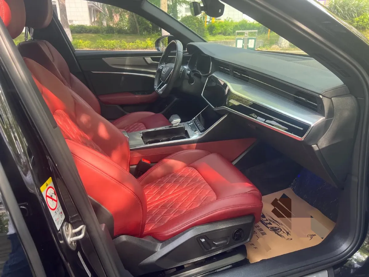 2022 Audi A6L 2.0T 190HP L4 7DCT,autocango,china used car exporter,china ev exporter,chinese used car exporter,chinese used ev exporter