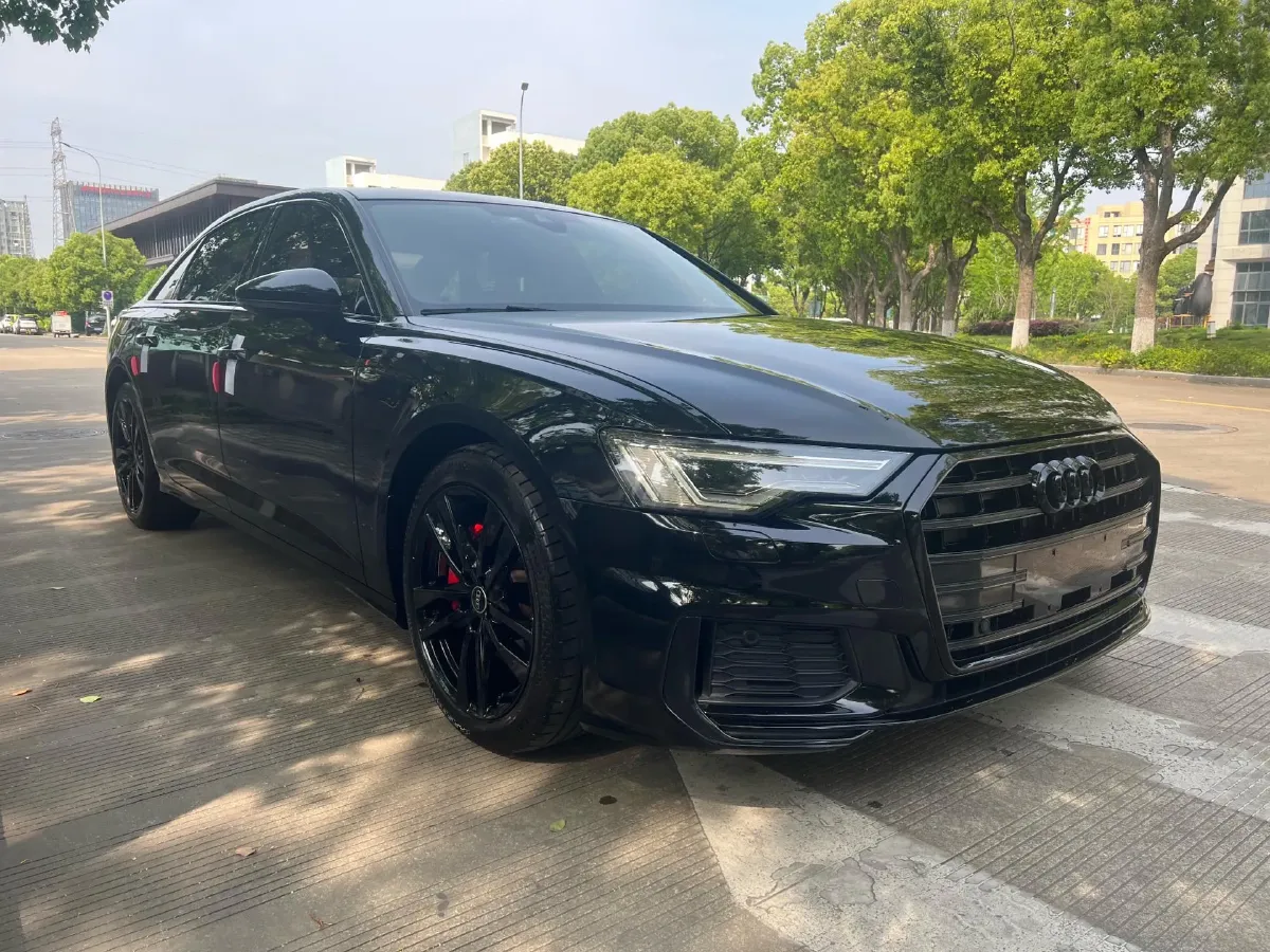 2022 Audi A6L 2.0T 190HP L4 7DCT,autocango,china used car exporter,china ev exporter,chinese used car exporter,chinese used ev exporter