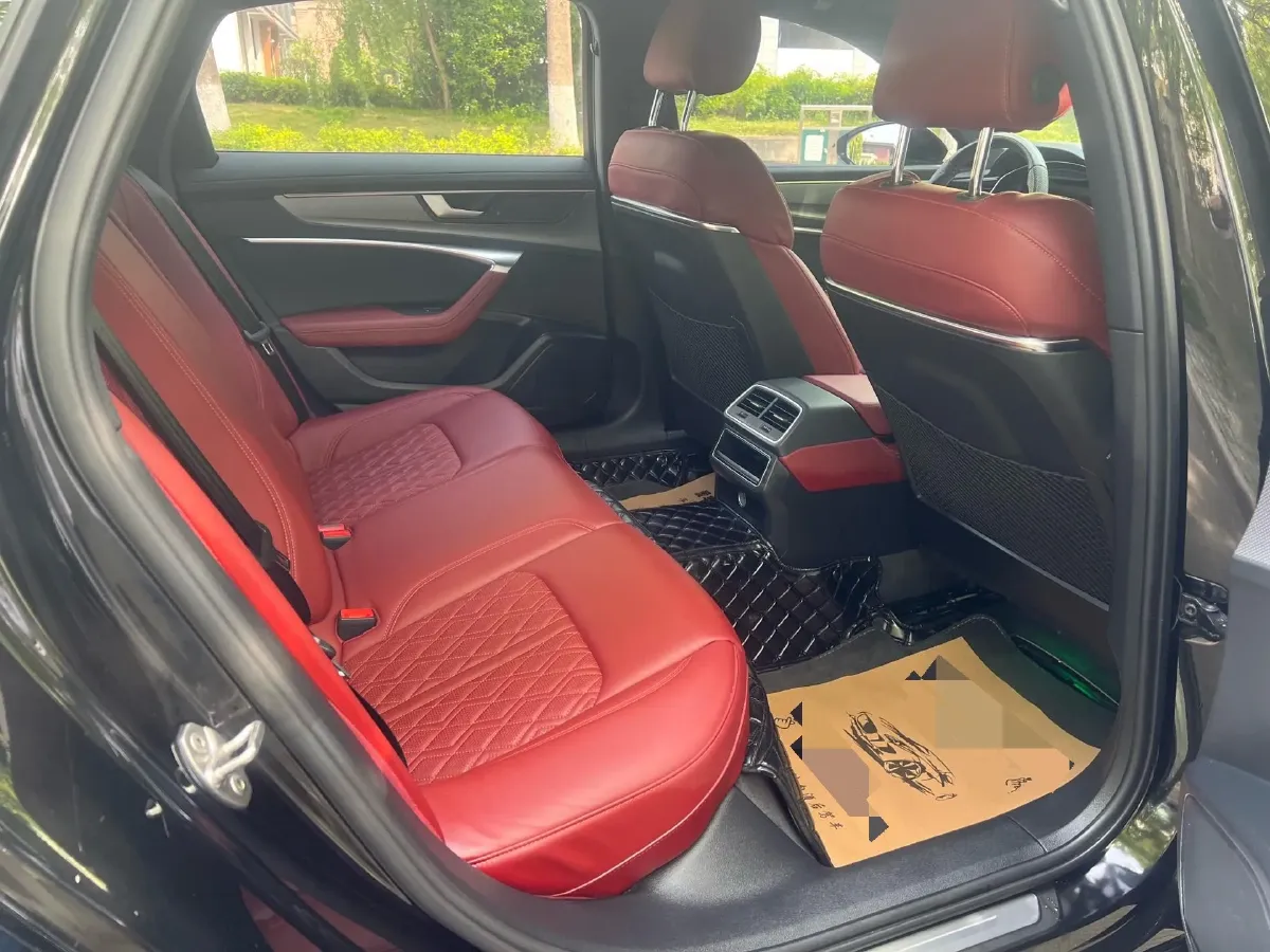 2022 Audi A6L 2.0T 190HP L4 7DCT,autocango,china used car exporter,china ev exporter,chinese used car exporter,chinese used ev exporter