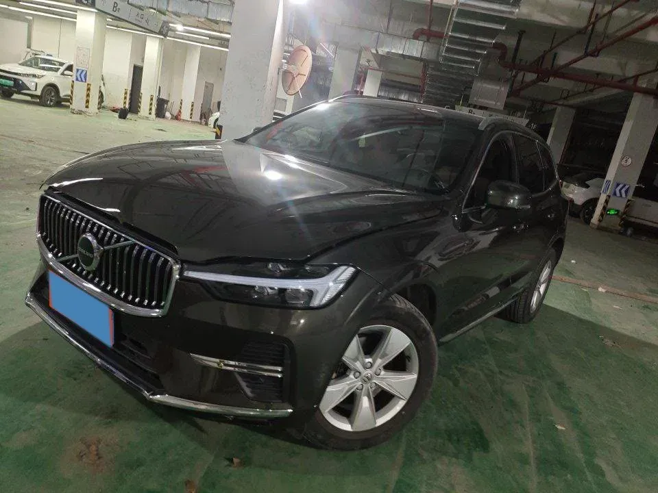 2022 Volvo XC60 2.0T 250HP L4 8AT,autocango,china used car exporter,china ev exporter,chinese used car exporter,chinese used ev exporter