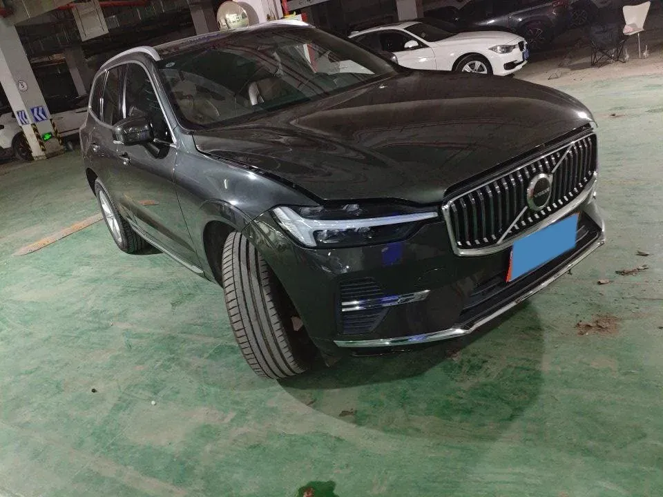 2022 Volvo XC60 2.0T 250HP L4 8AT,autocango,china used car exporter,china ev exporter,chinese used car exporter,chinese used ev exporter