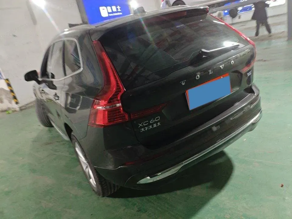 2022 Volvo XC60 2.0T 250HP L4 8AT,autocango,china used car exporter,china ev exporter,chinese used car exporter,chinese used ev exporter