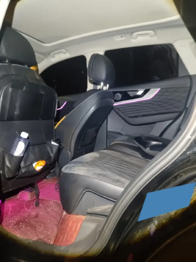 2022 HongQi HS5 2.0T 224HP L4 6AT,autocango,china used car exporter,china ev exporter,chinese used car exporter,chinese used ev exporter