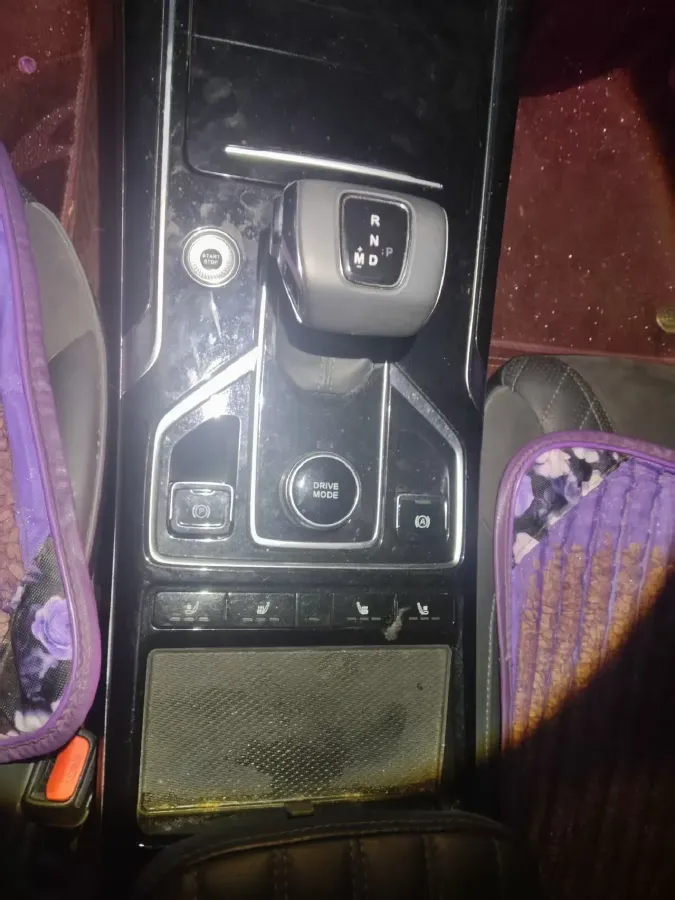 2022 HongQi HS5 2.0T 224HP L4 6AT,autocango,china used car exporter,china ev exporter,chinese used car exporter,chinese used ev exporter