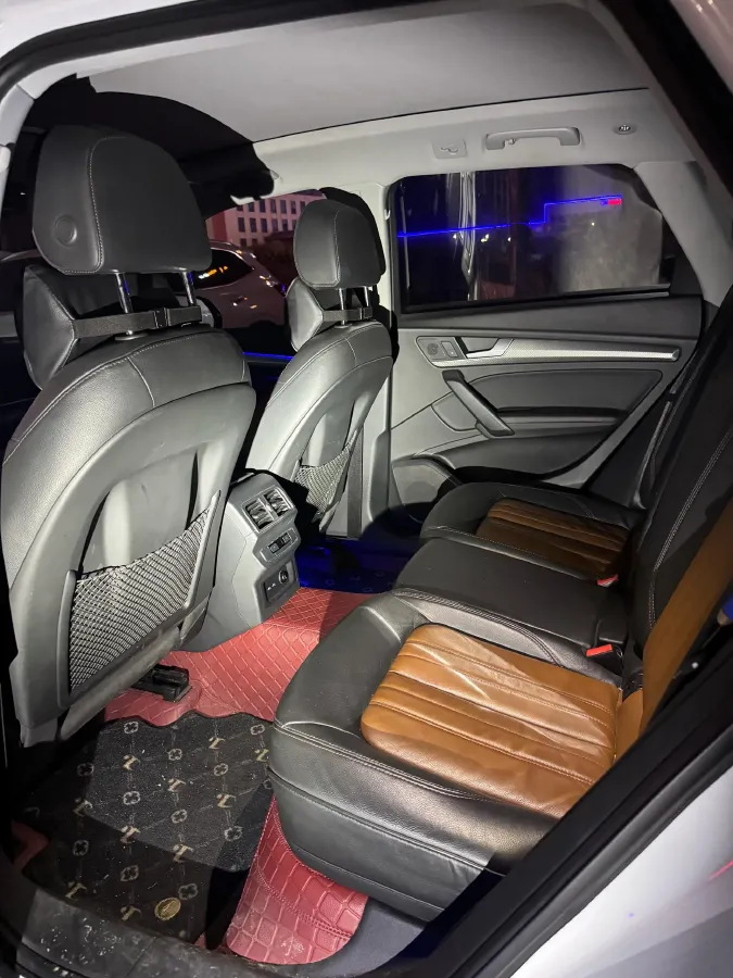 2020 Audi Q5L 2.0T 252HP L4 7DCT,autocango,china used car exporter,china ev exporter,chinese used car exporter,chinese used ev exporter