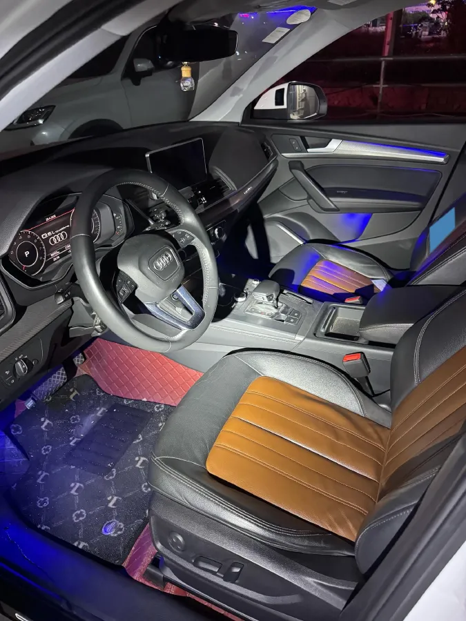 2020 Audi Q5L 2.0T 252HP L4 7DCT,autocango,china used car exporter,china ev exporter,chinese used car exporter,chinese used ev exporter