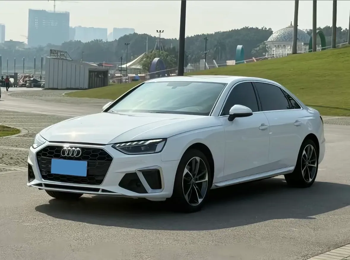 2020 Audi A4L 2.0T 190HP L4 7DCT,autocango,china used car exporter,china ev exporter,chinese used car exporter,chinese used ev exporter