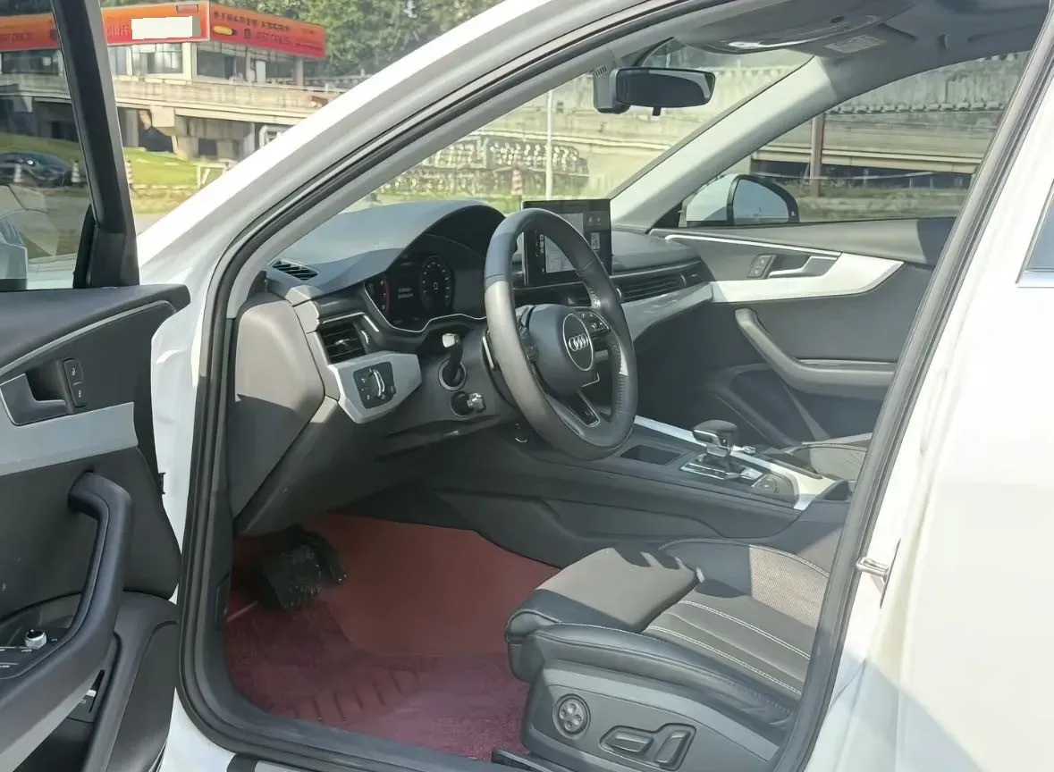 2020 Audi A4L 2.0T 190HP L4 7DCT,autocango,china used car exporter,china ev exporter,chinese used car exporter,chinese used ev exporter