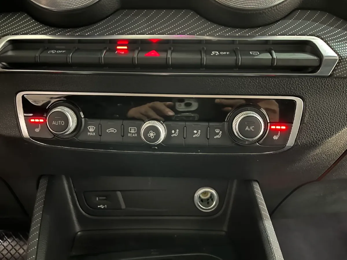 2022 Audi Q2L 1.4T 150HP L4 7DCT,autocango,china used car exporter,china ev exporter,chinese used car exporter,chinese used ev exporter