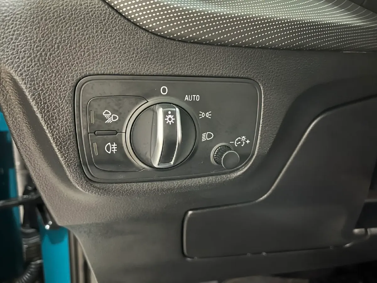 2022 Audi Q2L 1.4T 150HP L4 7DCT,autocango,china used car exporter,china ev exporter,chinese used car exporter,chinese used ev exporter