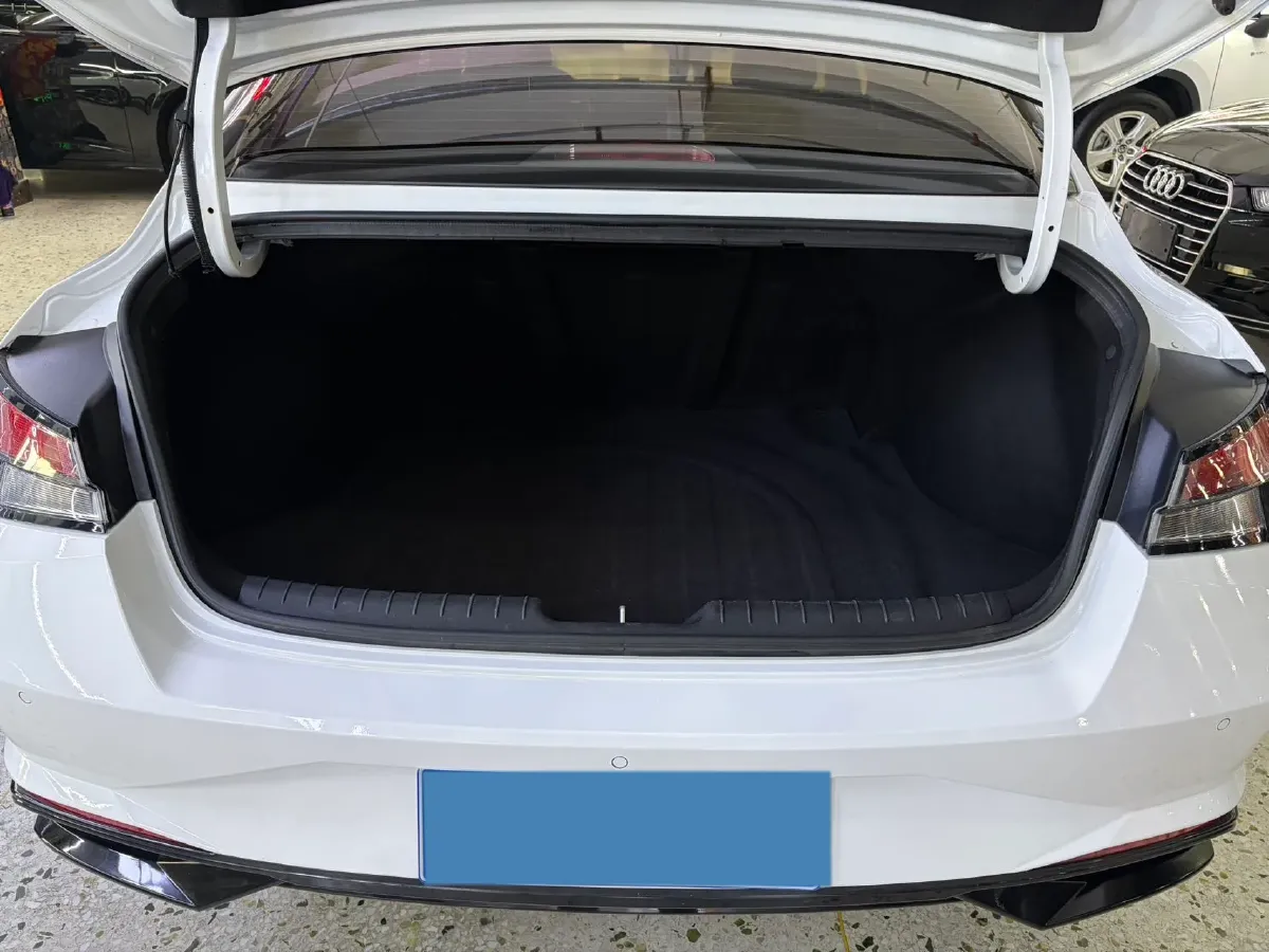 2022 Hyundai Elantra 1.5L 115HP L4 CVT,autocango,china used car exporter,china ev exporter,chinese used car exporter,chinese used ev exporter