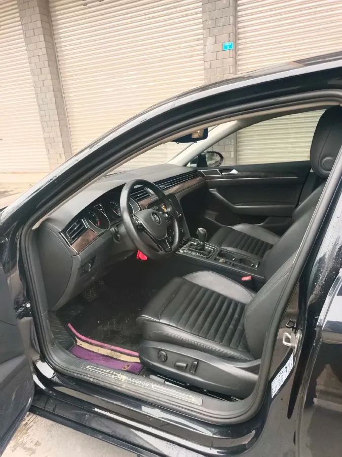 2019 Volkswagen Magotan 2.0T 186HP L4 7DCT,autocango,china used car exporter,china ev exporter,chinese used car exporter,chinese used ev exporter