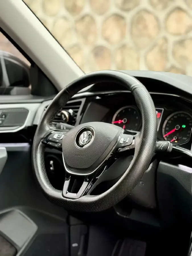 2020 Volkswagen Tayron 2.0T 186HP L4 7DCT,autocango,china used car exporter,china ev exporter,chinese used car exporter,chinese used ev exporter