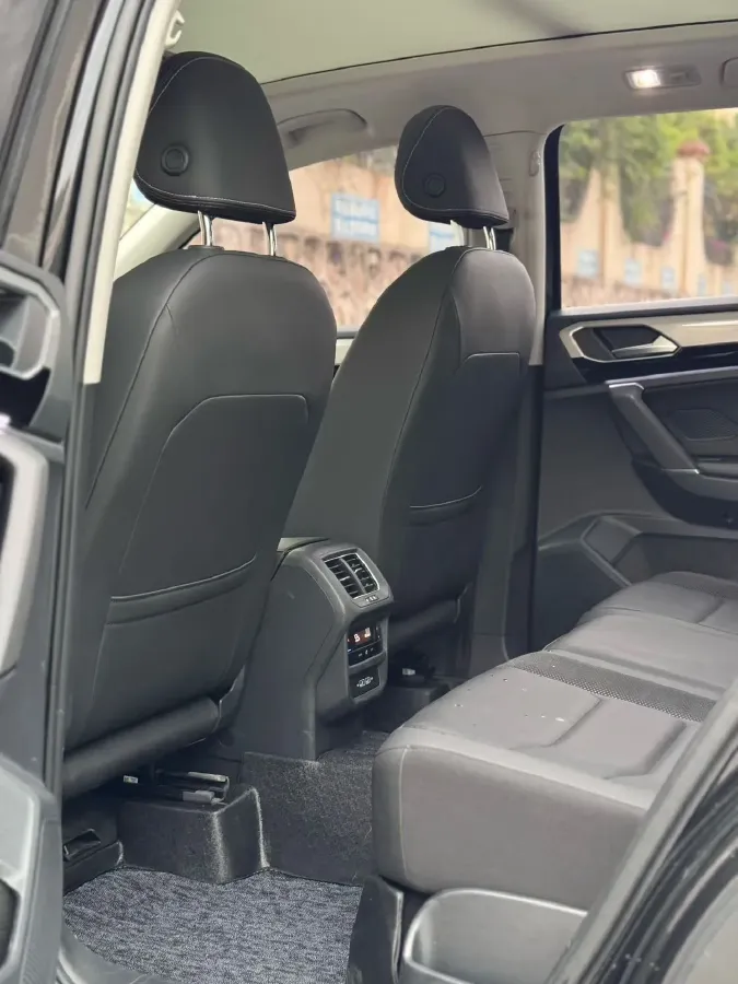 2020 Volkswagen Tayron 2.0T 186HP L4 7DCT,autocango,china used car exporter,china ev exporter,chinese used car exporter,chinese used ev exporter