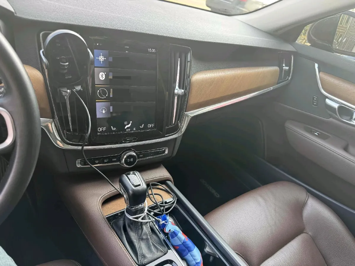 2019 Infiniti Q70 2.0T 211HP L4 7AT,autocango,china used car exporter,china ev exporter,chinese used car exporter,chinese used ev exporter