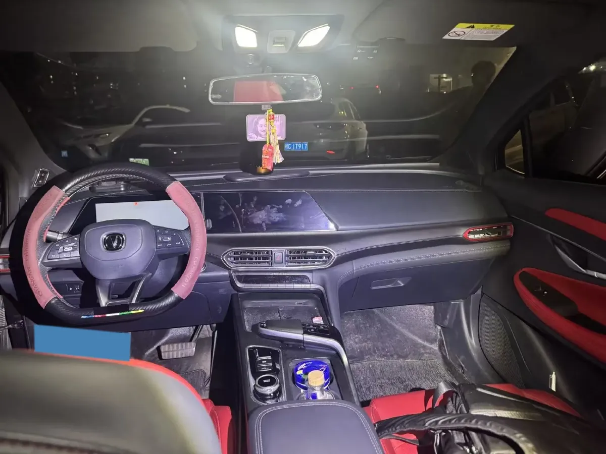 2020 ChangAn UNI-T 1.5T 180HP L4 7DCT,autocango,china used car exporter,china ev exporter,chinese used car exporter,chinese used ev exporter