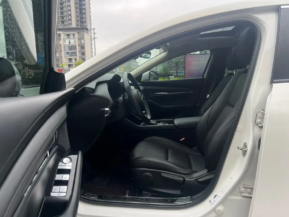 2021 Mazda 3 Axela 2.0L 158HP L4 6AT,autocango,china used car exporter,china ev exporter,chinese used car exporter,chinese used ev exporter