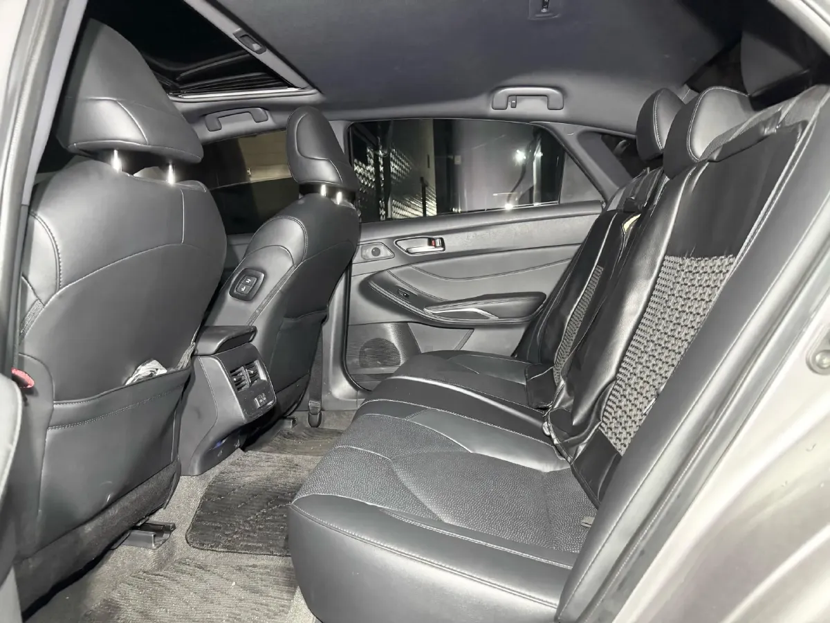 2022 Toyota Avalon 2.0L 178HP L4 CVT,autocango,china used car exporter,china ev exporter,chinese used car exporter,chinese used ev exporter