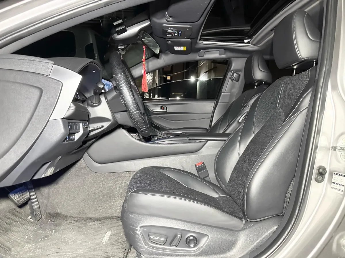 2022 Toyota Avalon 2.0L 178HP L4 CVT,autocango,china used car exporter,china ev exporter,chinese used car exporter,chinese used ev exporter