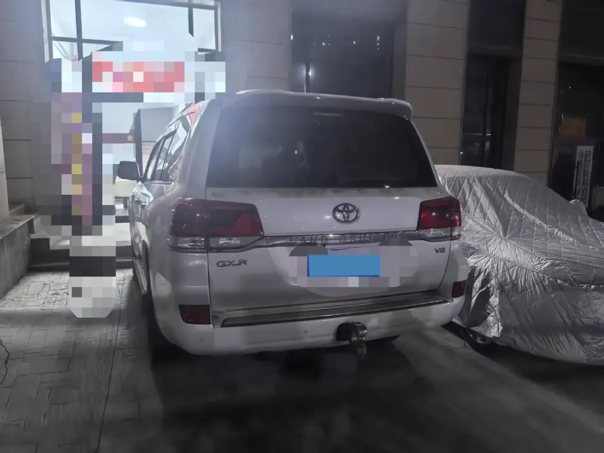 2015 Toyota Land Cruiser 4.6L 310HP V8 6AT,autocango,china used car exporter,china ev exporter,chinese used car exporter,chinese used ev exporter