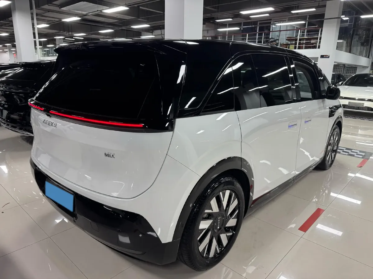 2025 Zeekr MIX BEV 102KWH,autocango,china used car exporter,china ev exporter,chinese used car exporter,chinese used ev exporter