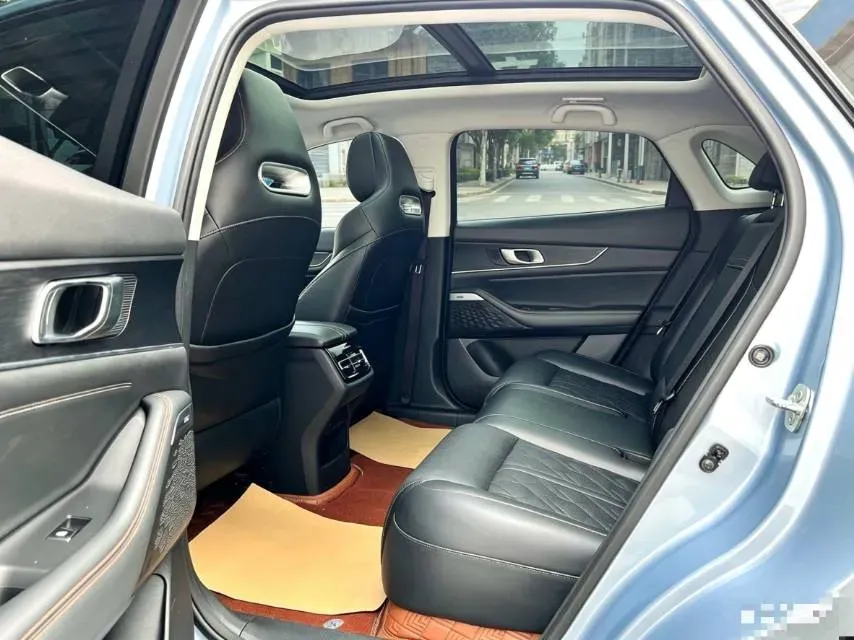 2021 ChangAn UNI-K 2.0T 233HP L4 8AT,autocango,china used car exporter,china ev exporter,chinese used car exporter,chinese used ev exporter