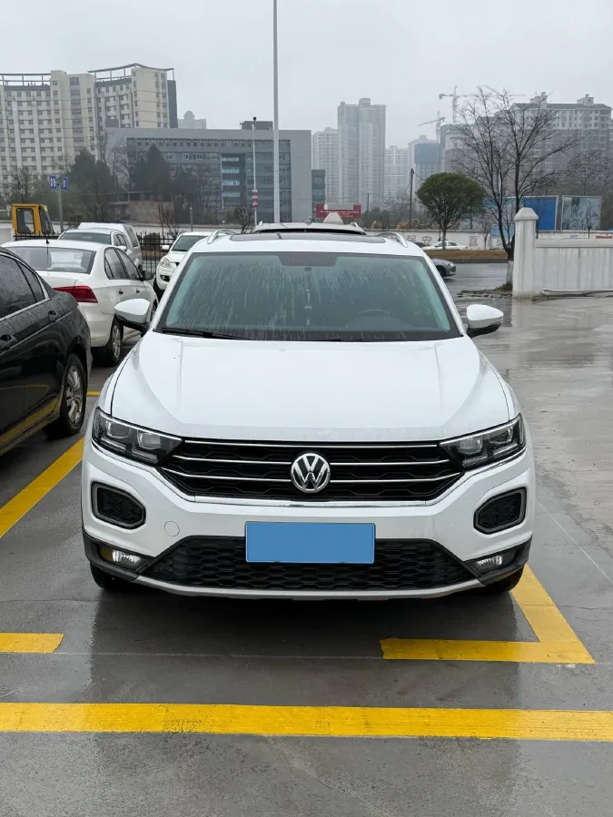 2019 Volkswagen T-Roc 1.4T 131HP L4 7DCT,autocango,china used car exporter,china ev exporter,chinese used car exporter,chinese used ev exporter