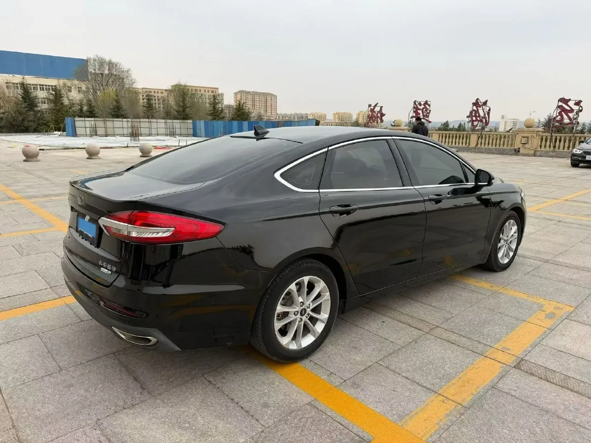 2020 Ford Mondeo 2.0T 207HP L4 6AT,autocango,china used car exporter,china ev exporter,chinese used car exporter,chinese used ev exporter