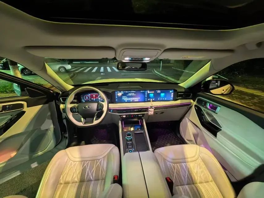 2023 Ford Explorer 2.3T 276HP L4 10AT,autocango,china used car exporter,china ev exporter,chinese used car exporter,chinese used ev exporter