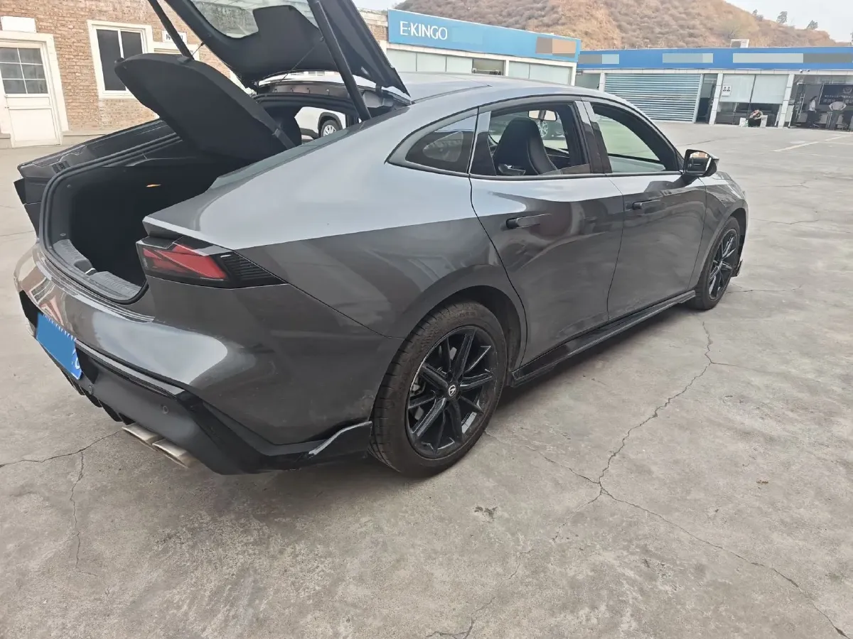 2022 ChangAn UNI-V 2.0T 233HP L4 8AT,autocango,china used car exporter,china ev exporter,chinese used car exporter,chinese used ev exporter