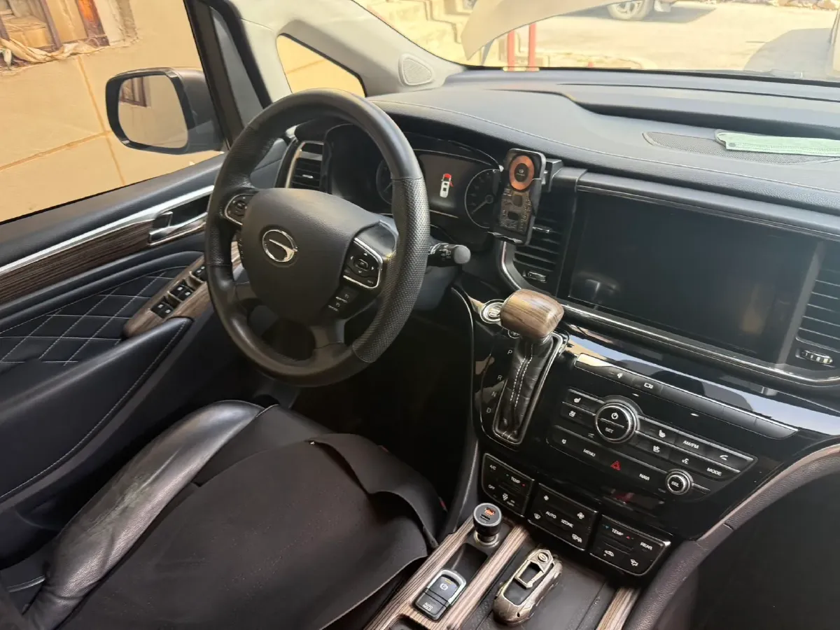 2020 GAC Trumpchi M8 2.0T 252HP L4 8AT,autocango,china used car exporter,china ev exporter,chinese used car exporter,chinese used ev exporter