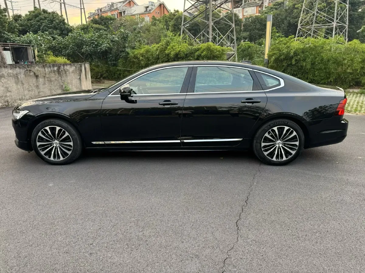 2024 Volvo S90 2.0T 250HP L4 8AT,autocango,china used car exporter,china ev exporter,chinese used car exporter,chinese used ev exporter