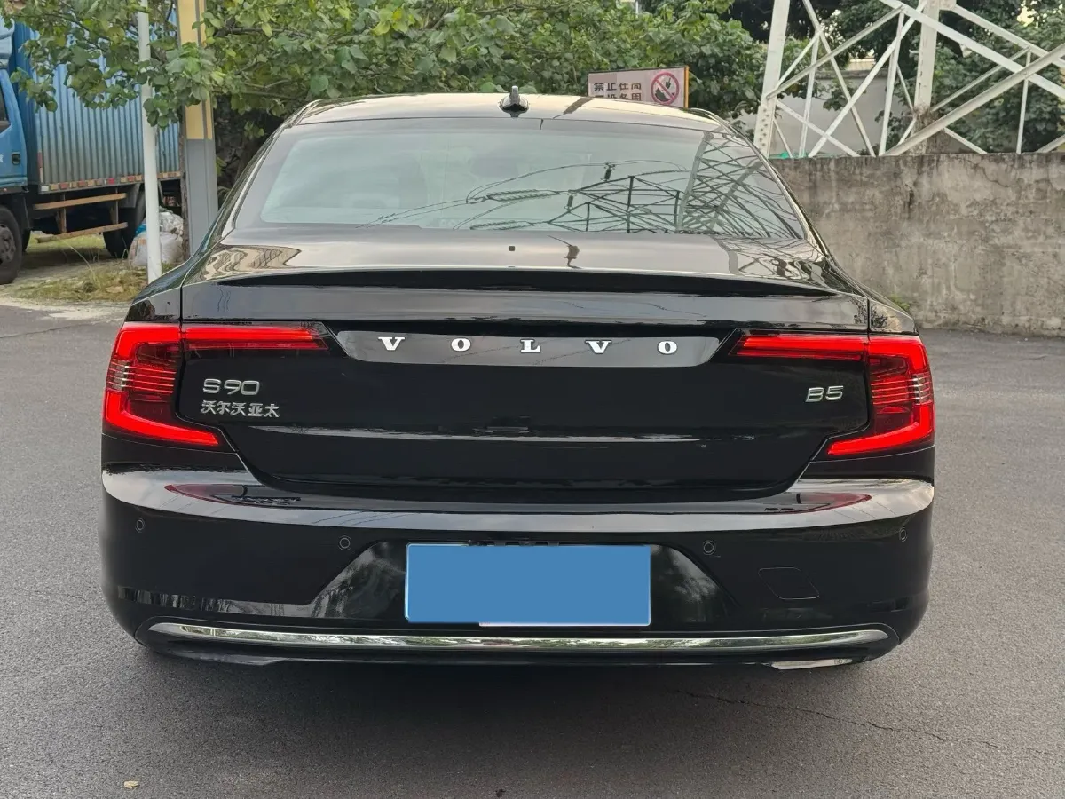 2024 Volvo S90 2.0T 250HP L4 8AT,autocango,china used car exporter,china ev exporter,chinese used car exporter,chinese used ev exporter