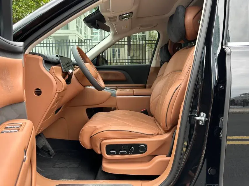 2026 Voyah 9L 1.5T 150HP L4 PHEV,autocango,china used car exporter,china ev exporter,chinese used car exporter,chinese used ev exporter