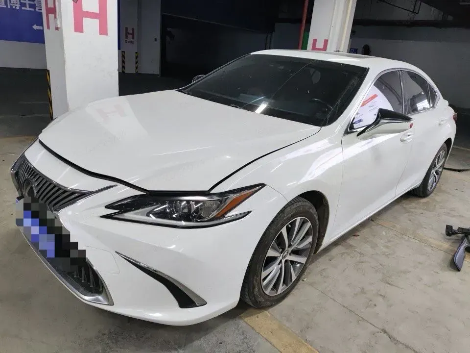 2020 Lexus ES 2.0L 173HP L4 CVT,autocango,china used car exporter,china ev exporter,chinese used car exporter,chinese used ev exporter