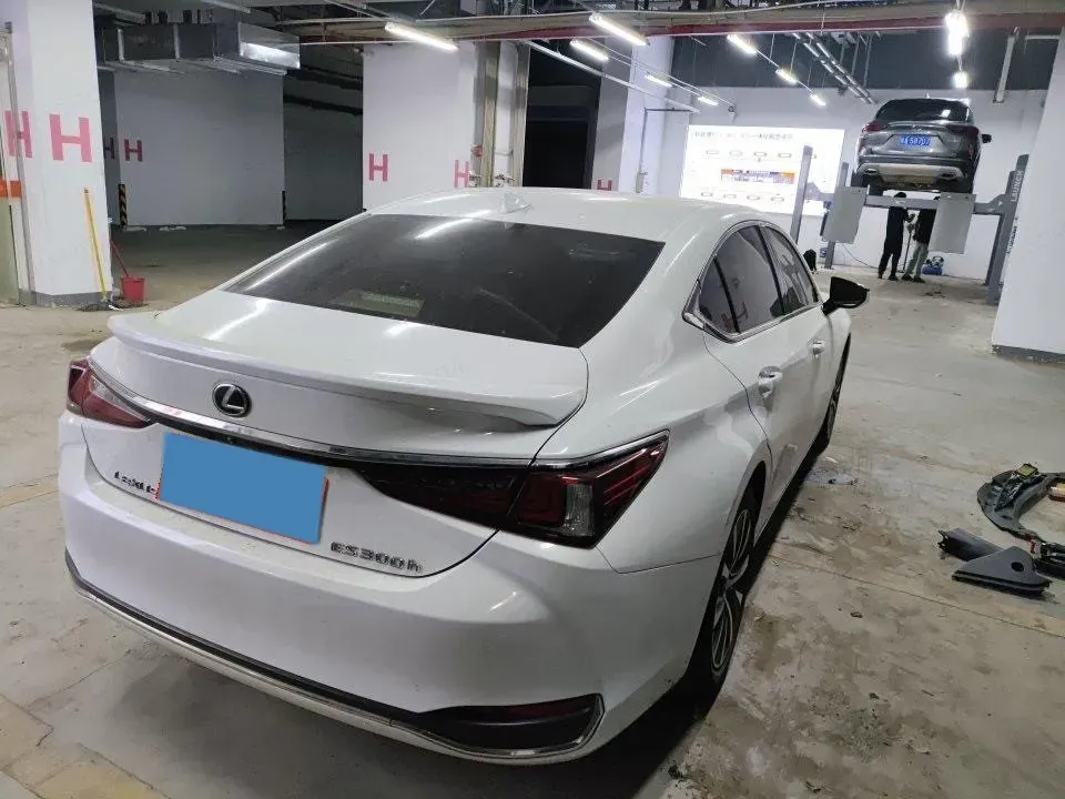 2020 Lexus ES 2.0L 173HP L4 CVT,autocango,china used car exporter,china ev exporter,chinese used car exporter,chinese used ev exporter